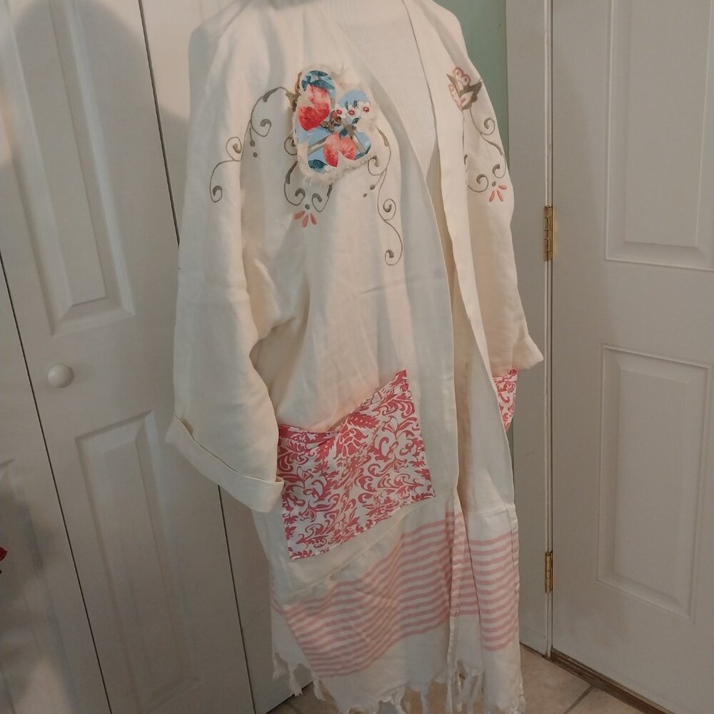 3481 Size XL Long Duster Upcycled from Embroidered Linen /Cotton Tablecloths, . - Picture 10 of 14